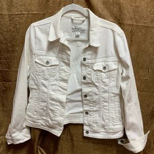 Levi’s white denim jacket in medium